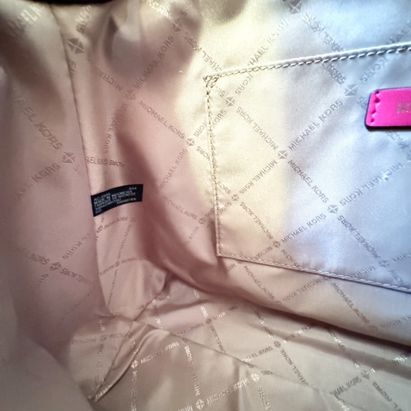 Michael Kors Whitney Medium Tote Shoulder Bag Qulited Stripe Electric Pink - Picture 8 of 16